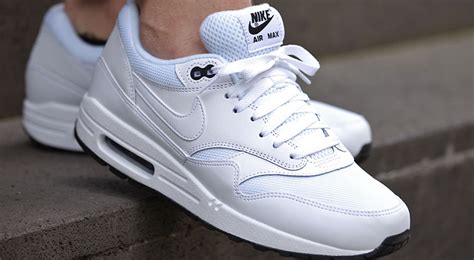 nike air max 1 07 wit|Air Max 1 all white.